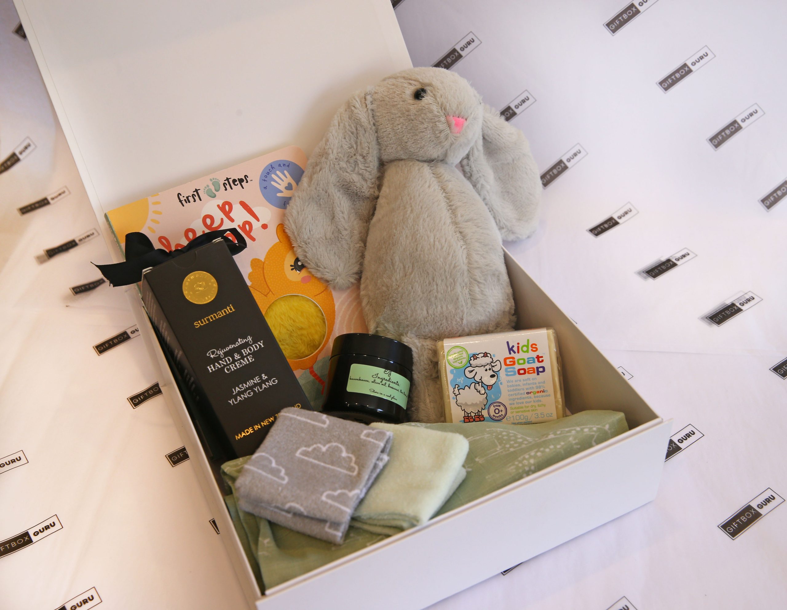 NEW BABY GIFT BOX - Image 2