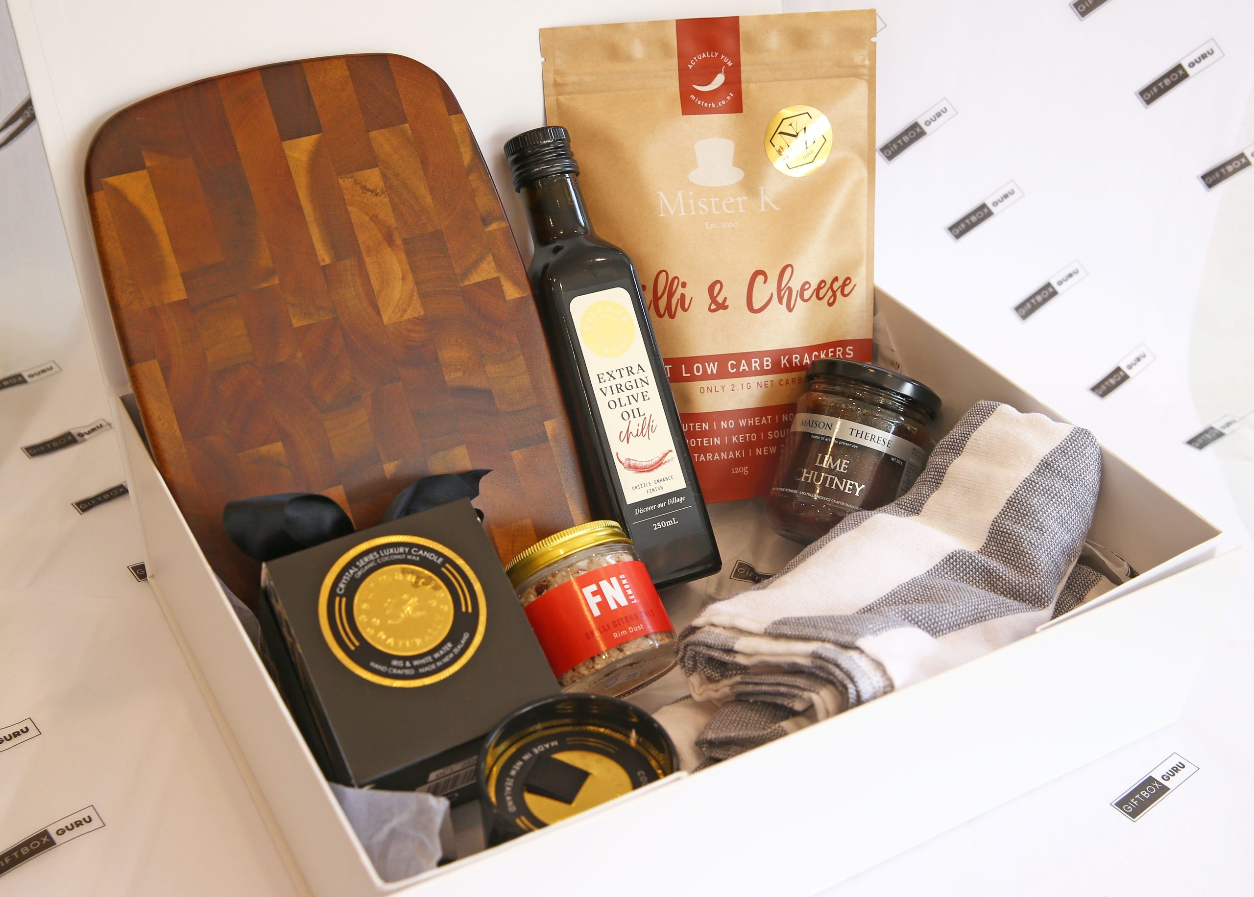 HOUSE WARMING GIFT BOX - Image 3