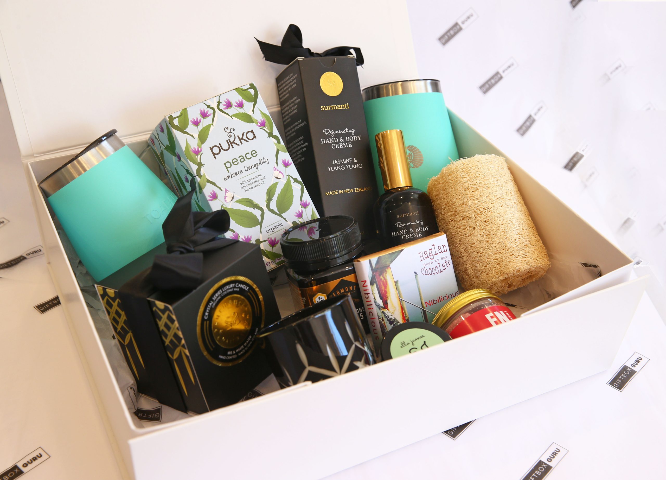SIPS & SPA GIFT BOX - Image 2